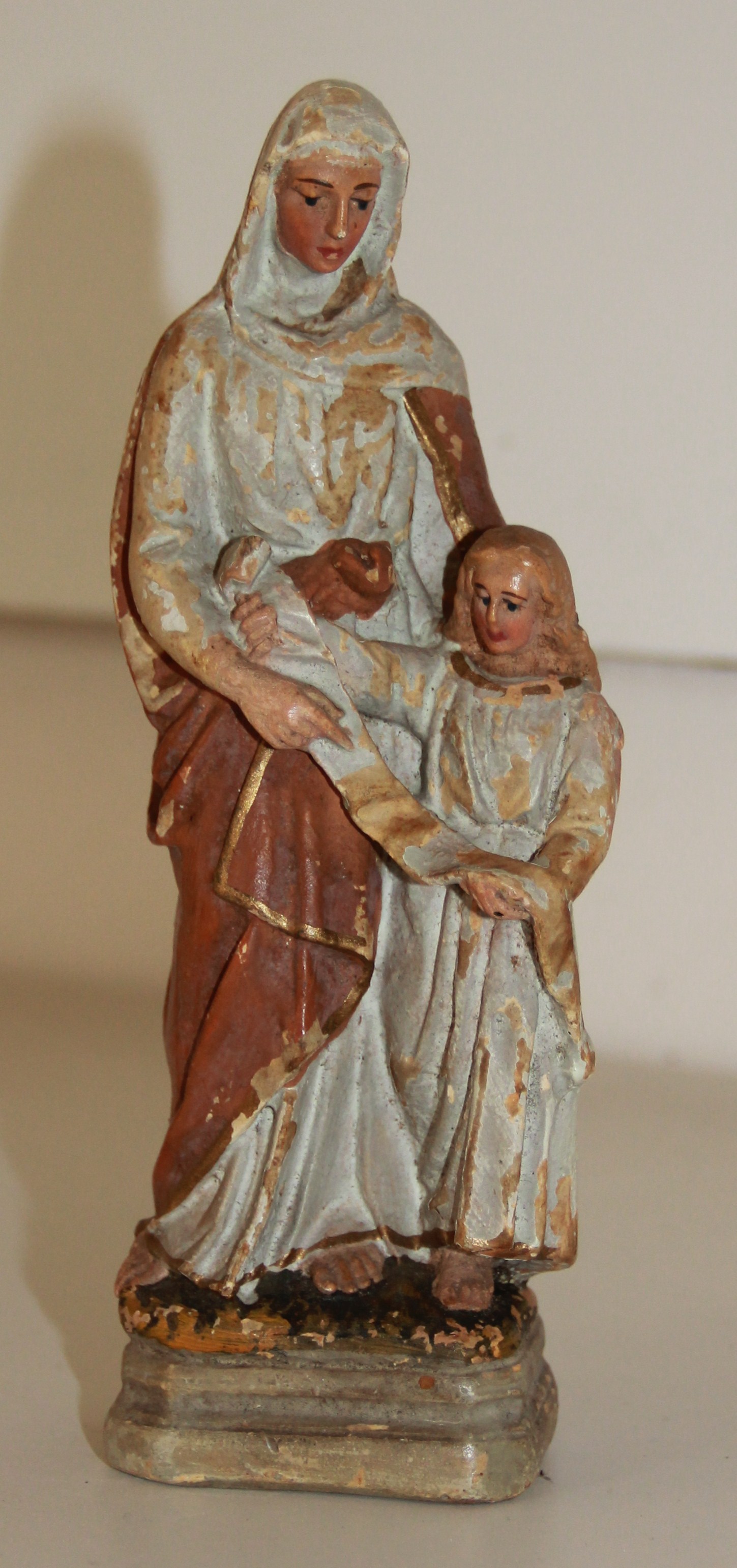 Figurka Matki Boskiej z Jezusem
